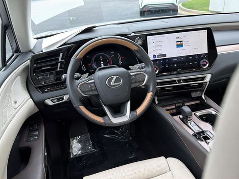 Certified 2024 Lexus RX 350 FWD w/ Convenience Package image 19