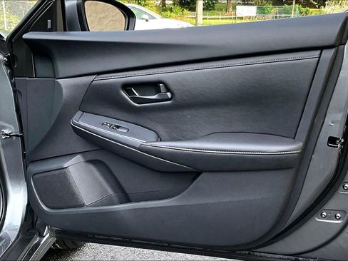 Used 2024 Nissan Sentra S image 21