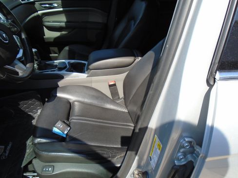 Used 2011 Cadillac SRX 2WD image 13