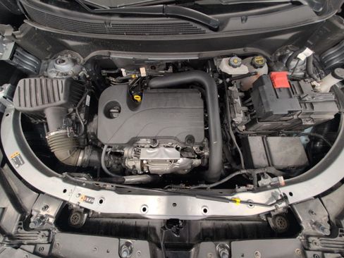 Used 2025 Chevrolet Equinox LT AWD/4WD image 8