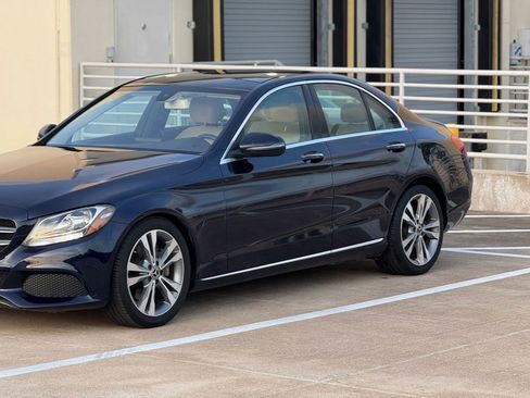 Used 2018 Mercedes-Benz C 300 Sedan image 4
