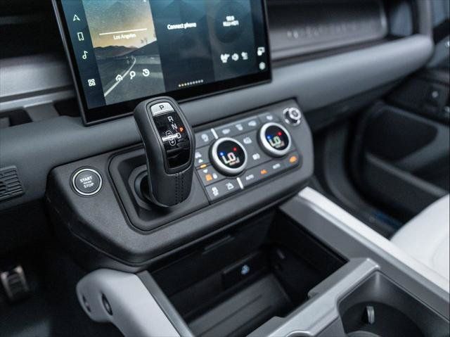 New 2025 Land Rover Defender 130 V8 AWD/4WD image 28