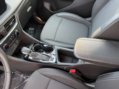 Used 2025 Buick Encore GX Preferred AWD/4WD image 33