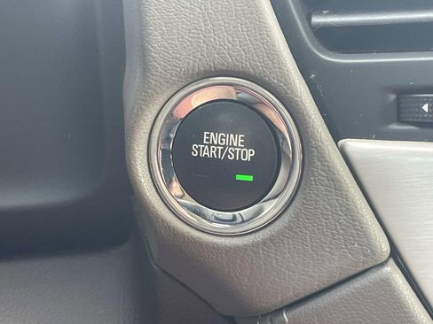 Used 2019 GMC Yukon Denali w/ Open Road Package RWD image 32