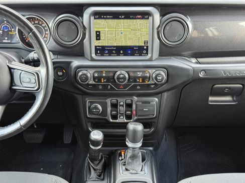 Used 2021 Jeep Wrangler Unlimited Sport AWD/4WD image 15