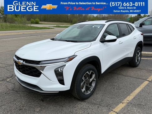 Certified 2024 Chevrolet Trax LT w/ Driver Confidence Package FWD image 1