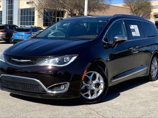 Used 2019 Chrysler Pacifica Limited FWD video 2
