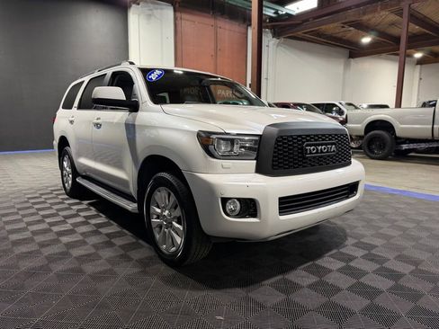 Used 2016 Toyota Sequoia Platinum AWD/4WD image 6