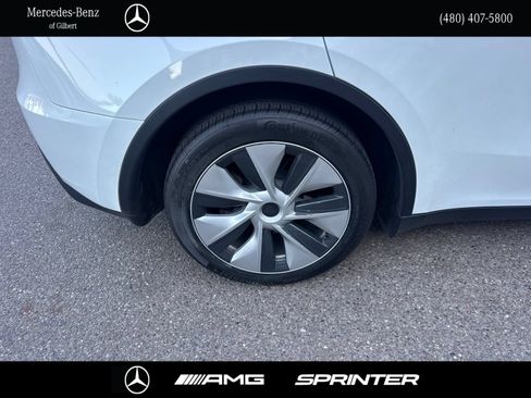 Used 2023 Tesla Model Y Long Range AWD/4WD image 6