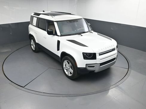 Used 2020 Land Rover Defender 110 SE AWD/4WD image 38