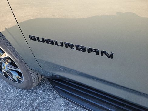 Used 2024 Chevrolet Suburban RST image 35