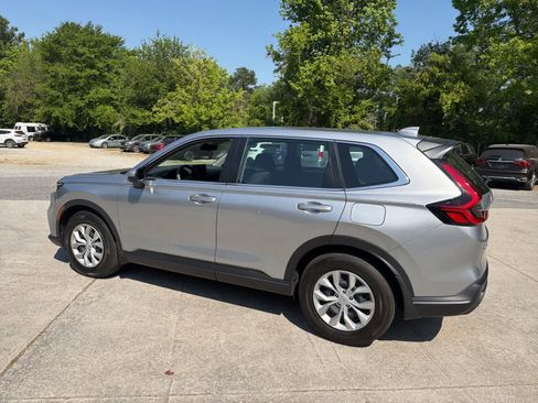 Used 2023 Honda CR-V LX image 7