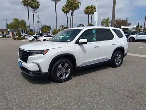 Used 2025 Honda Pilot EX-L image 4