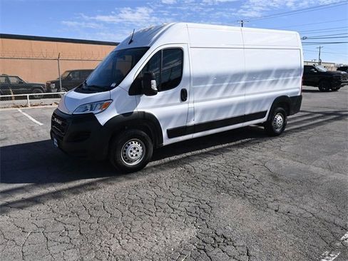 Used 2024 RAM ProMaster 2500 image 36