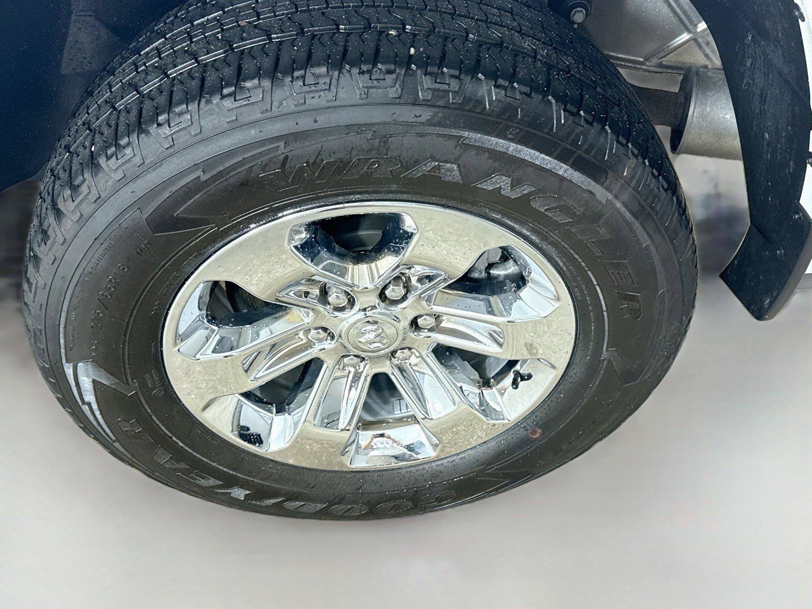 Used 2024 RAM 1500 Laramie AWD/4WD image 30