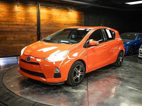 Used 2012 Toyota Prius C Two image 2