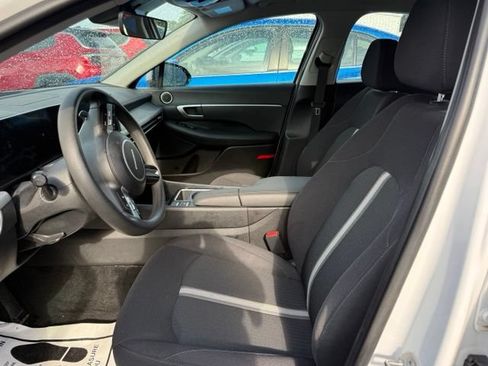 Used 2025 Hyundai Sonata SEL FWD image 6