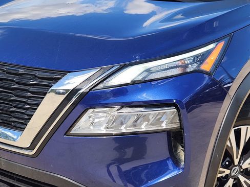 Used 2023 Nissan Rogue SV FWD image 10