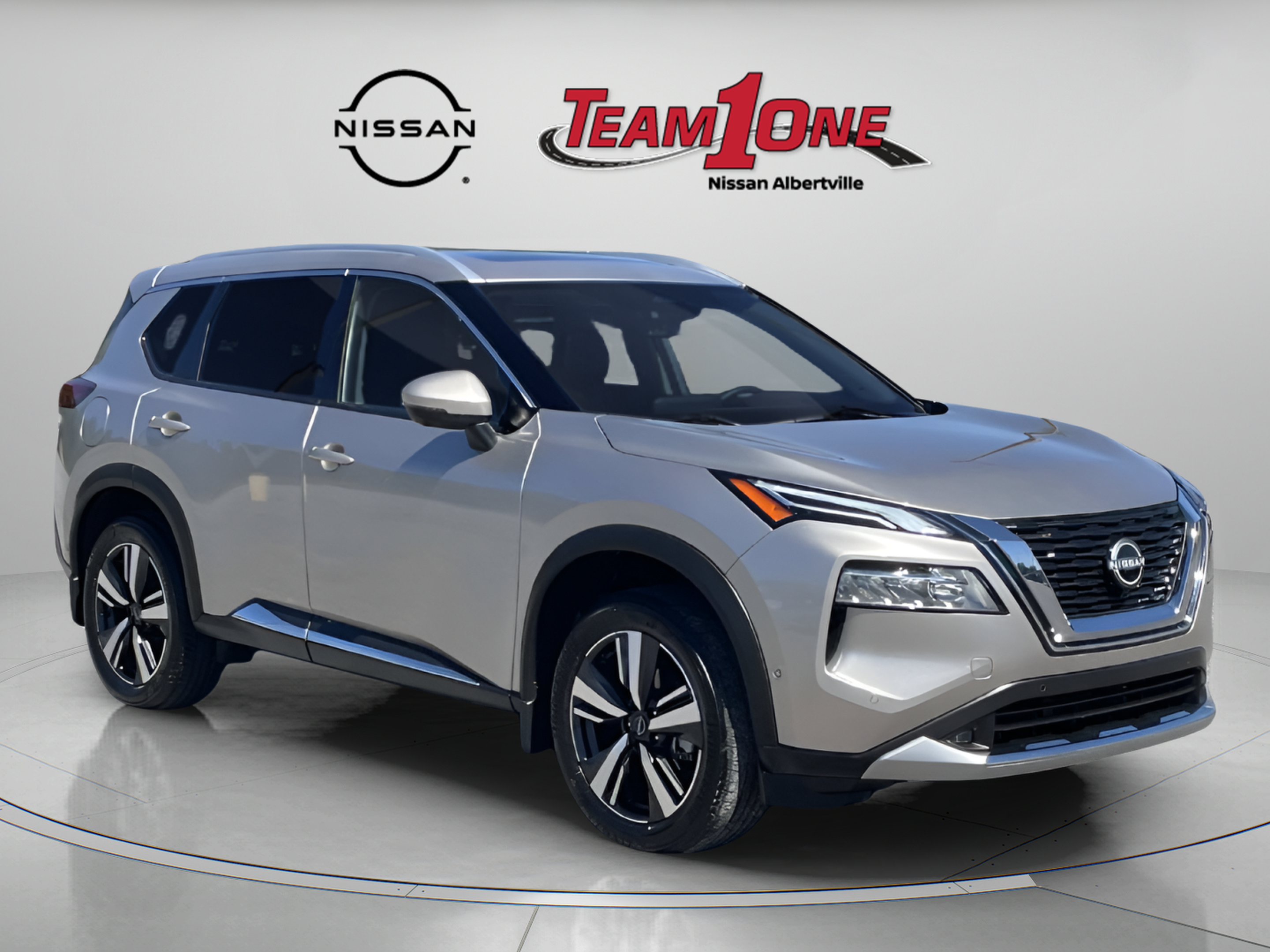 Used 2022 Nissan Rogue Platinum w/ Head-Up Display Package FWD image 1