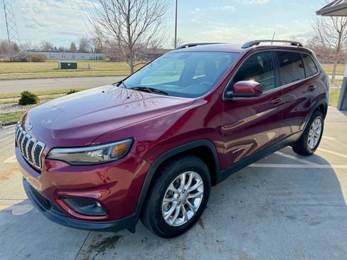 Used 2019 Jeep Cherokee Latitude w/ Popular Appearance Group image 4