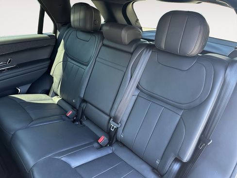 Used 2024 Land Rover Range Rover Sport SE AWD/4WD image 13