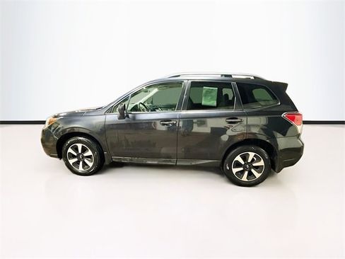 Used 2018 Subaru Forester 2.5i Premium image 4