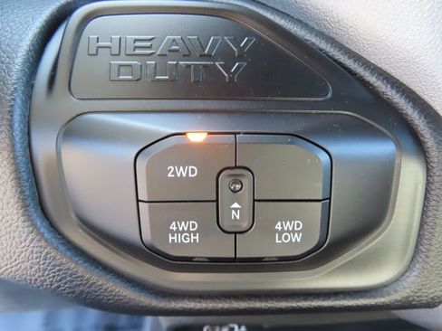 Used 2025 RAM 3500 Laramie image 39