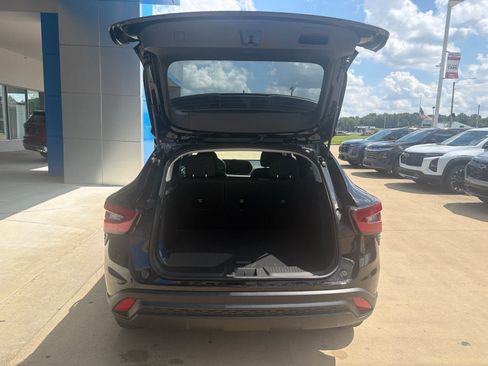 Used 2026 Chevrolet Trax LS w/ LS Convenience Package FWD image 5