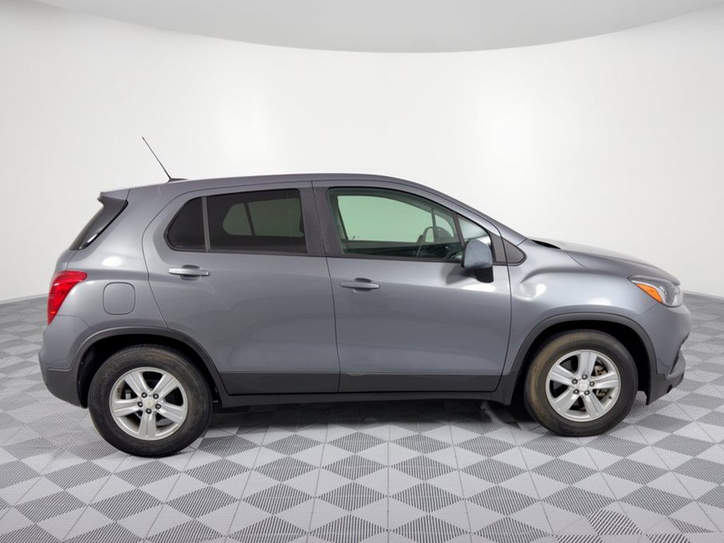 Used 2020 Chevrolet Trax LS w/ Tint and Cruise Package FWD image 8