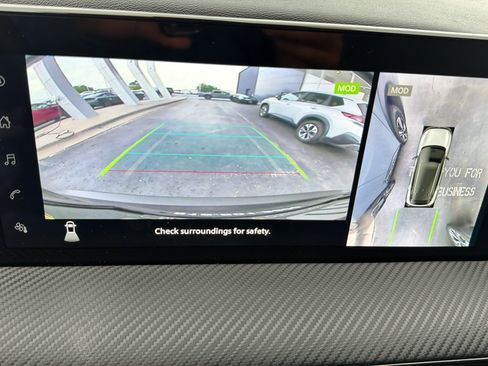 Certified 2025 Nissan Kicks SR FWD image 25
