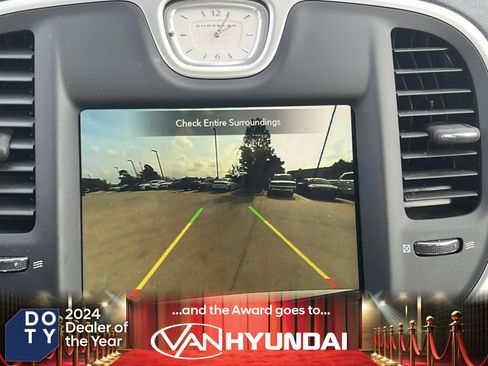 Used 2023 Chrysler 300 Touring w/ Sport Appearance Package image 30