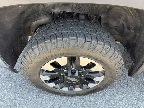 Used 2020 Chevrolet Silverado 2500 LT w/ Texas Edition AWD/4WD image 43
