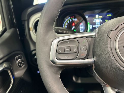 Used 2025 Jeep Wrangler Unlimited Sahara w/ Safety Group image 18