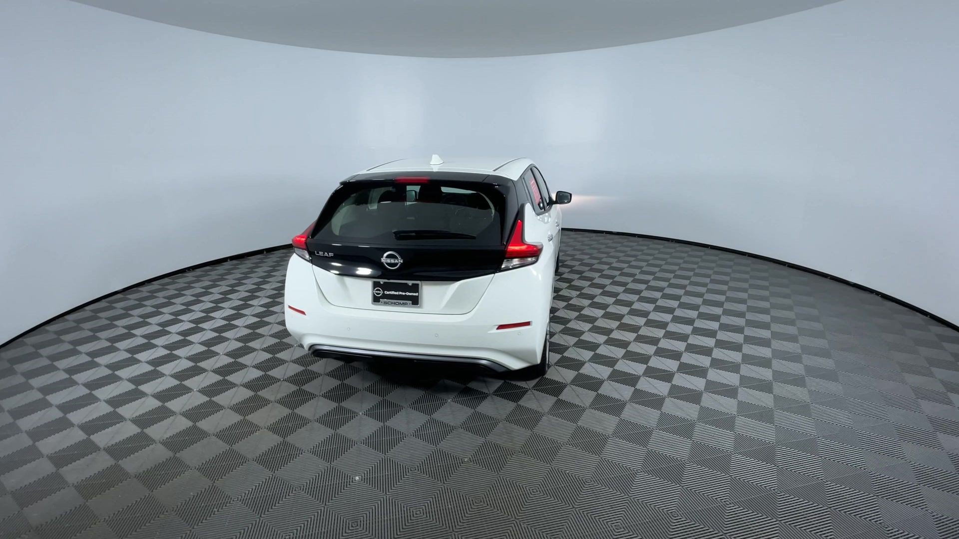Certified 2025 Nissan Leaf S FWD image 8