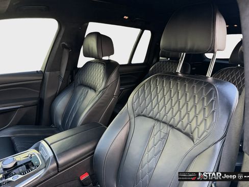 Used 2025 BMW X7 M60i w/ M Sport Professional Package AWD/4WD image 11