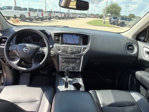 Used 2019 Nissan Pathfinder SL AWD/4WD image 12