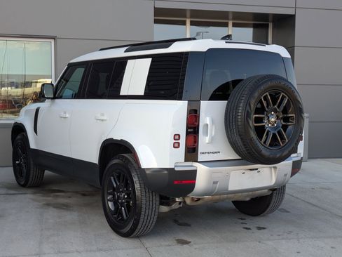 Used 2025 Land Rover Defender 110 S image 10