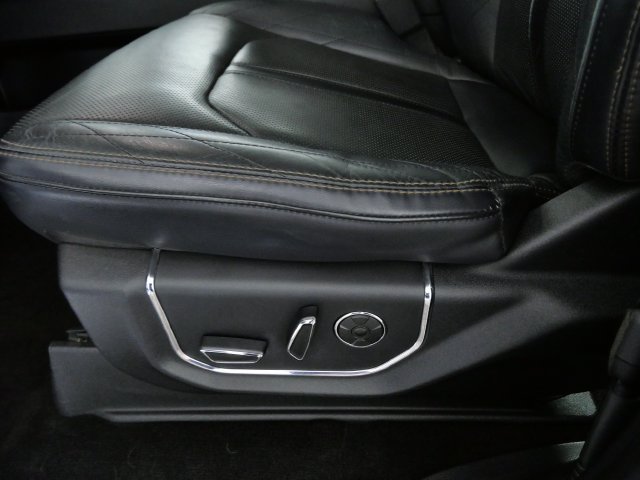 Used 2019 Ford Expedition Platinum AWD/4WD image 16