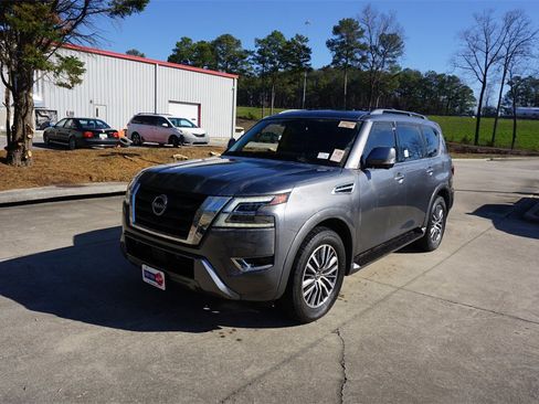 Used 2023 Nissan Armada SL w/ Captain's Chairs Package image 27