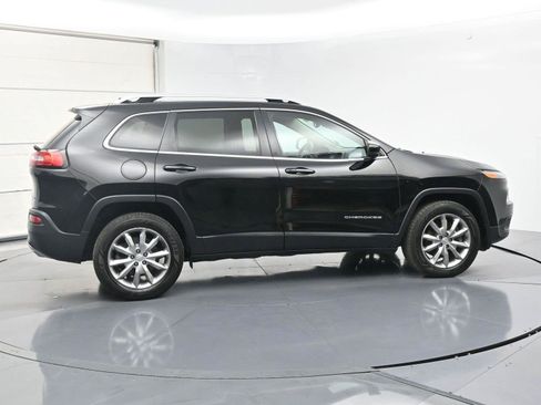 Used 2018 Jeep Cherokee Limited AWD/4WD image 22