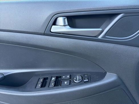 Used 2018 Hyundai Tucson SE AWD/4WD image 24