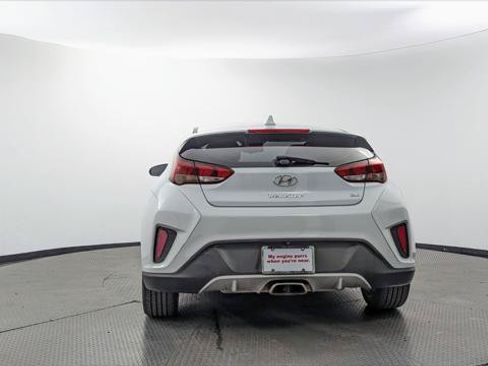 Used 2019 Hyundai Veloster 2.0 Premium FWD image 6