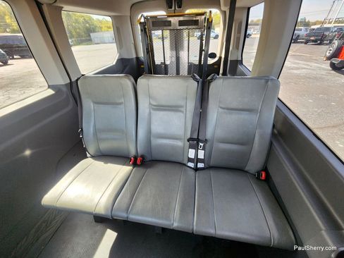Used 2020 Ford Transit 150 XL image 5