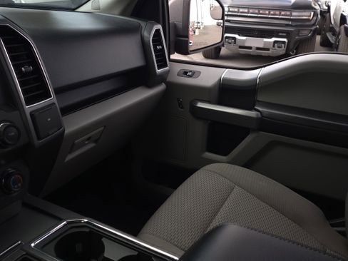 Used 2019 Ford F150 XLT w/ Equipment Group 302A Luxury image 21