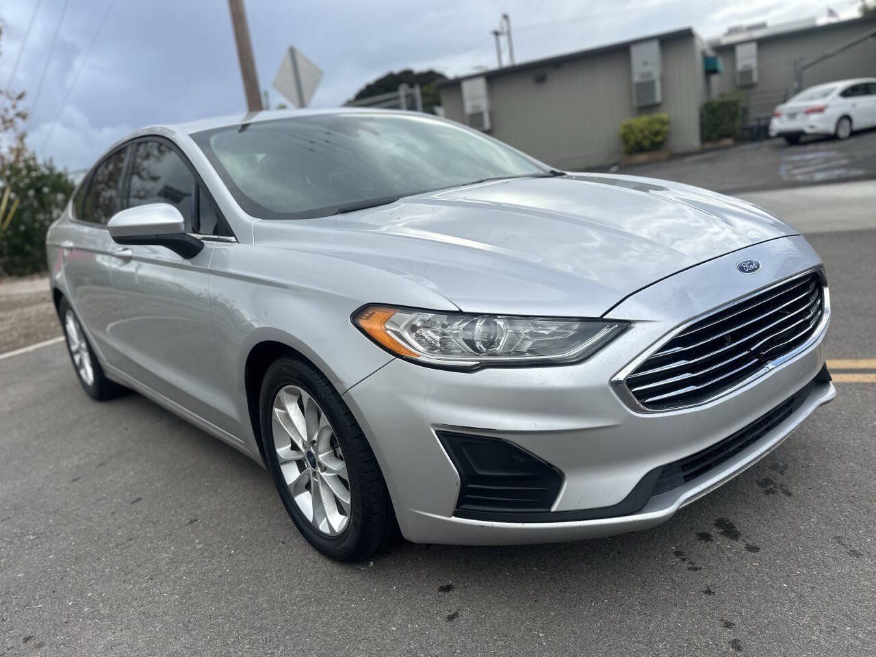 Used 2019 Ford Fusion SE FWD image 3
