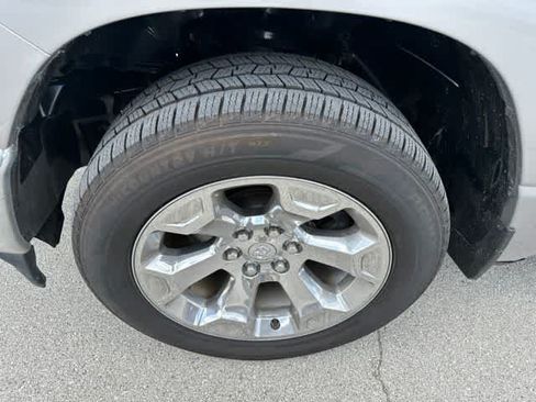 Used 2021 RAM 1500 Big Horn AWD/4WD image 3