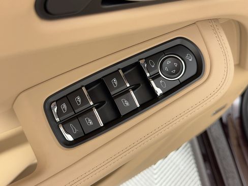 New 2026 Porsche Macan GTS image 13