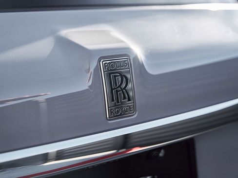 Used 2025 Rolls-Royce Cullinan image 11