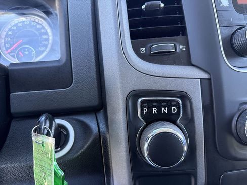 Used 2017 RAM 1500 Express RWD image 12