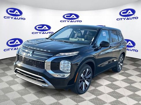 New 2026 Mitsubishi Outlander SE image 7